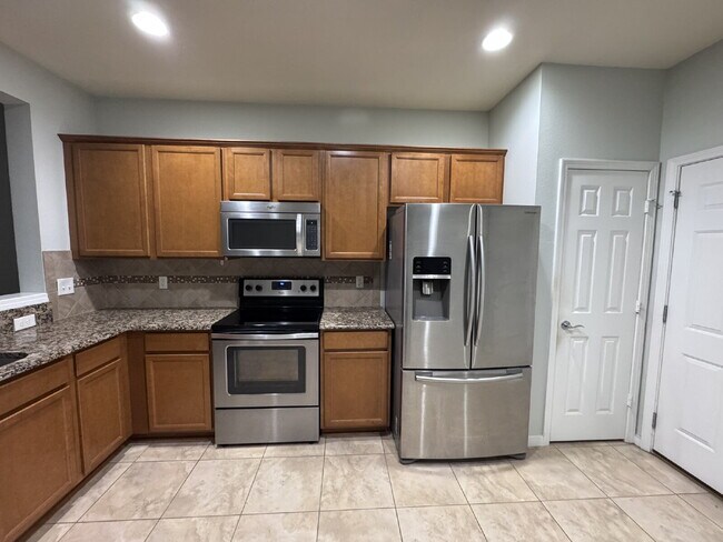 Foto del edificio - Spacious Townhome in Bartram Park – Privat...