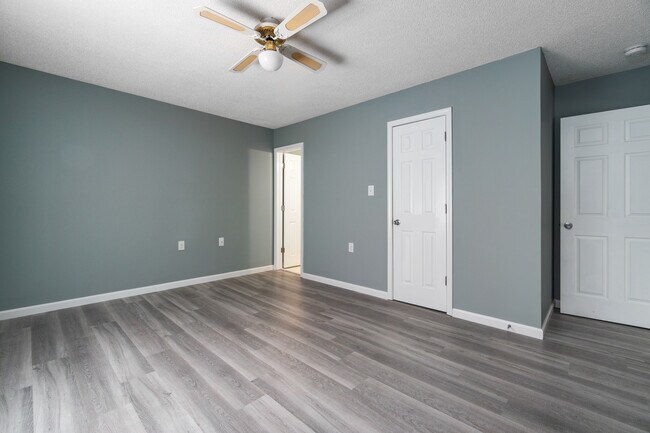 Building Photo - 803 Clipper Ct