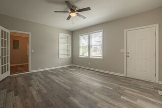 Building Photo - 216 Crescent Ave