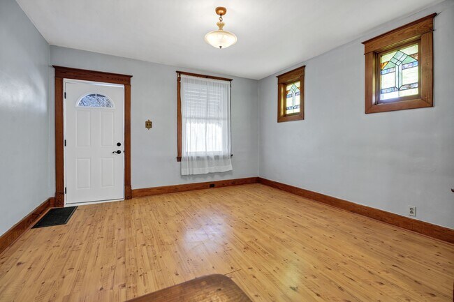 Foto del edificio - 7070 Winona Ave