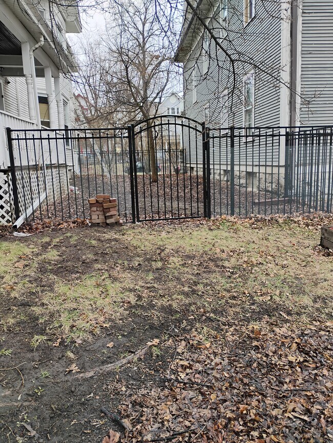 Foto del edificio - 1407 Girard Ave N