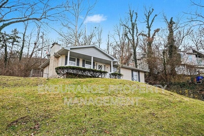 Building Photo - 334 Hyde Park Dr