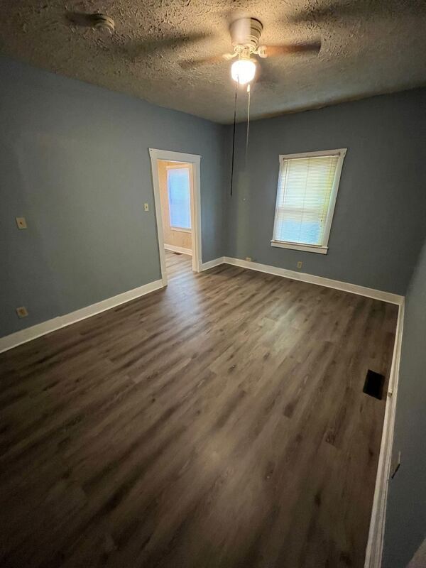 Foto del edificio - 720 Hardy Ave