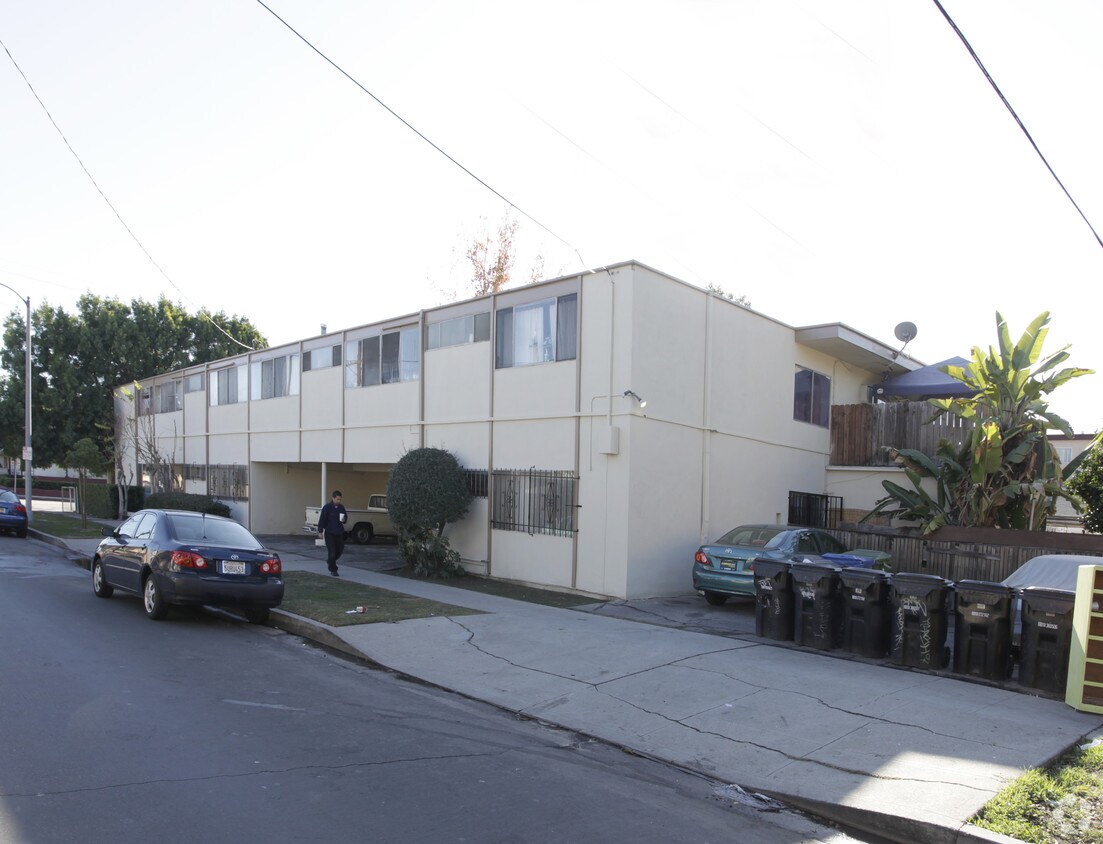 Primary Photo - 563 N Madison Ave