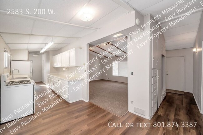 Foto del edificio - 2583 S 200 W