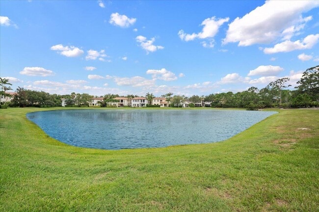 Building Photo - 877 Taft Ct