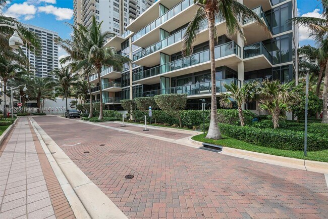 Foto del edificio - 2101 S Surf Rd