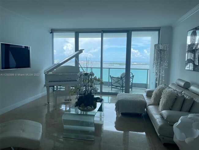 Foto del edificio - 1331 Brickell Bay Dr