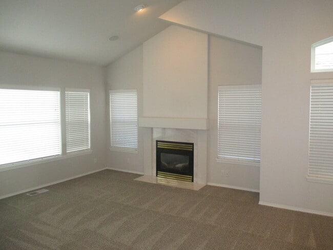 Foto del edificio - South Salem Home on Creekside Golf Course