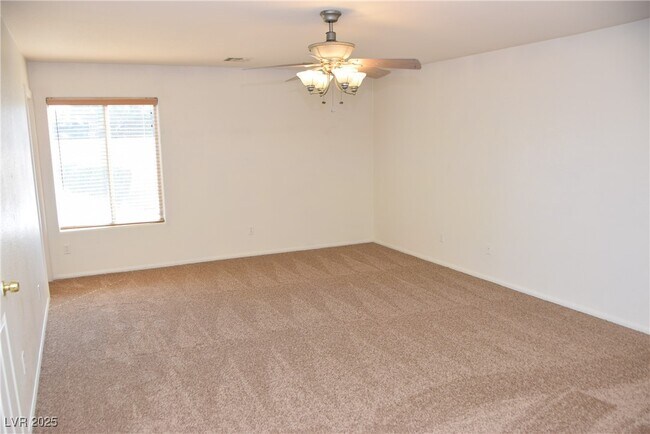 Foto del edificio - 7804 Wavering Pine Dr