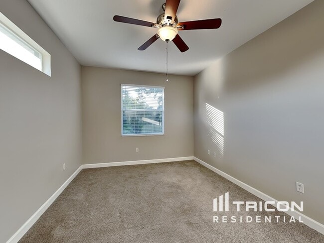 Building Photo - 9208 64th Ct E