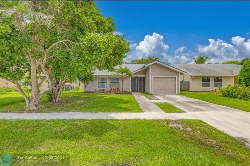 Primary Photo - 4642 Brook Dr