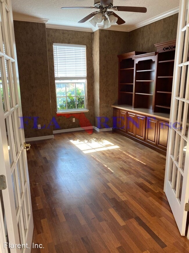 Building Photo - 5 br, 3.5 bath House - 11027 Summerspring ...