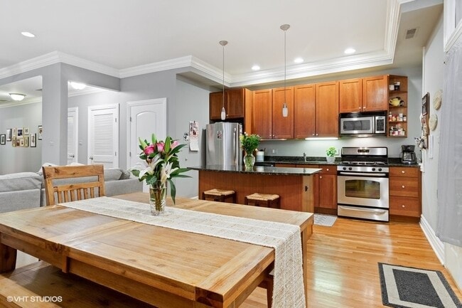 Building Photo - 1715 N Crilly Ct