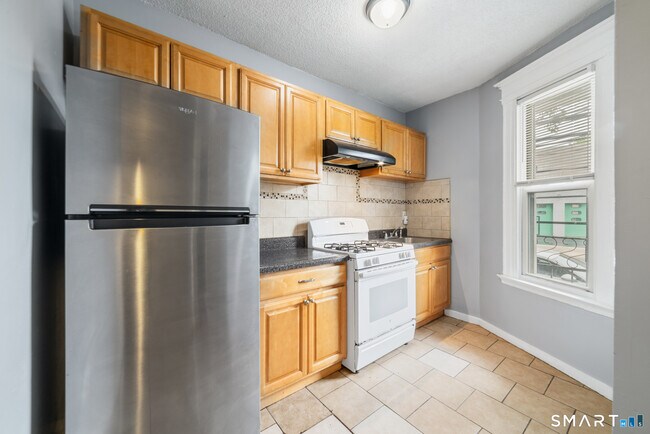Building Photo - 705 Dixwell Ave