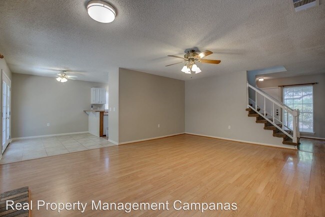 Building Photo - 4 br, 2.5 bath House - 16522 Fox Den