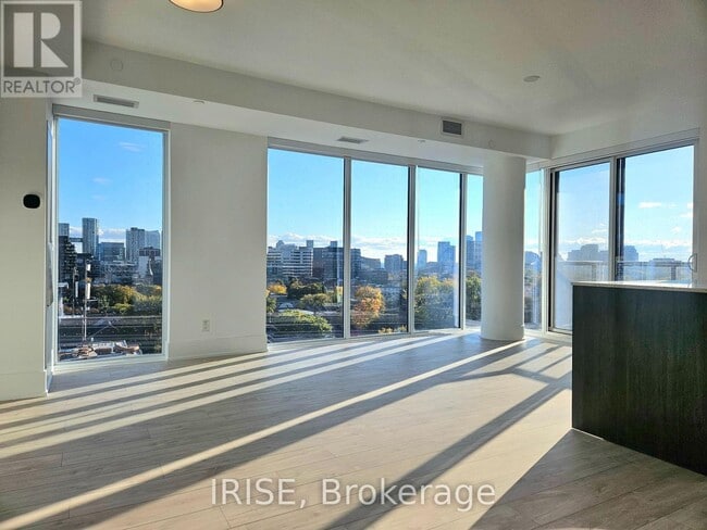 Building Photo - 115 Denison Ave