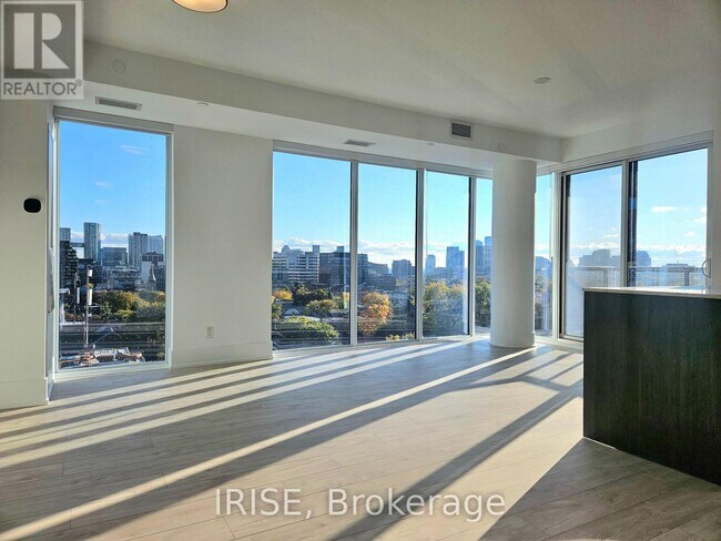 Photo du bâtiment - 115 Denison Ave