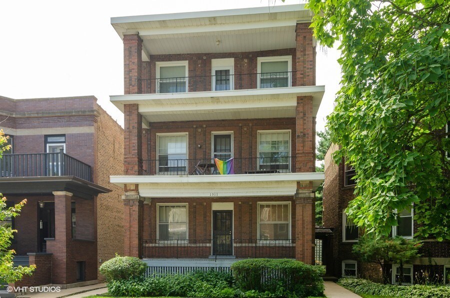 Primary Photo - 1311 W Thorndale Ave
