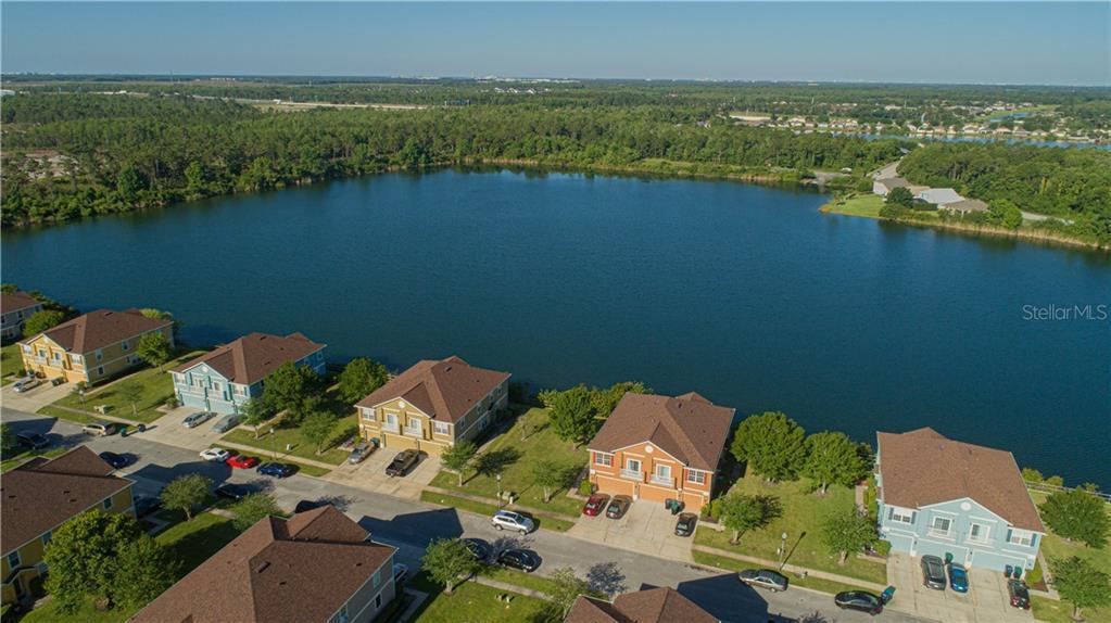 Lake front - 10906 Derringer Dr