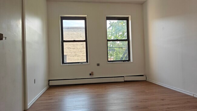 Foto del edificio - 145 Harrison Ave