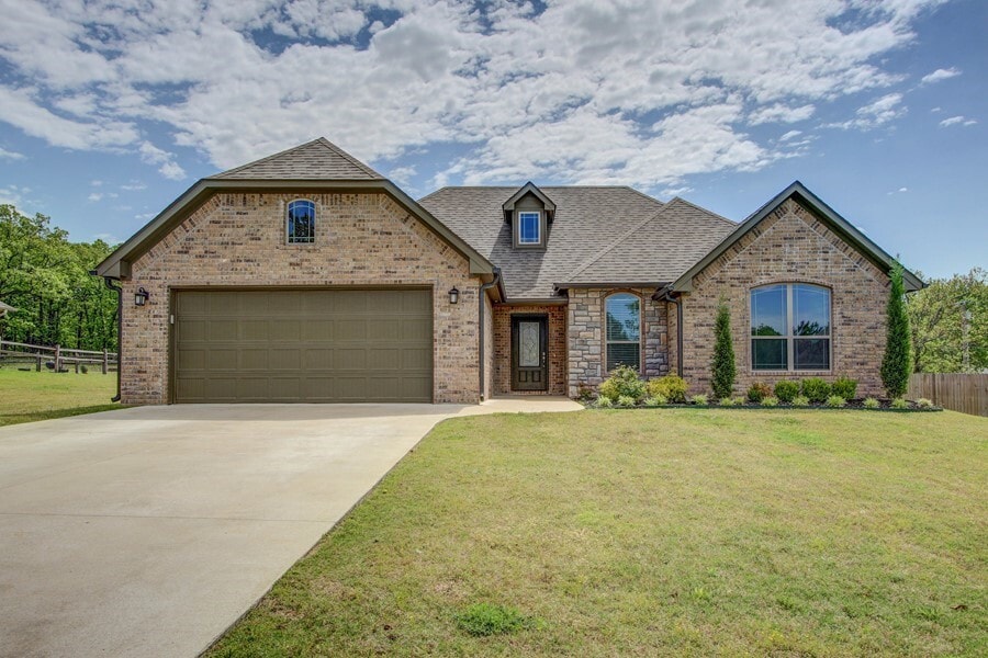 2392 Oklahoma Ave, Tahlequah, OK 74464 House Rental in Tahlequah, OK