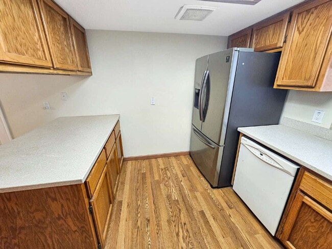 Building Photo - 821 Janelle Ct