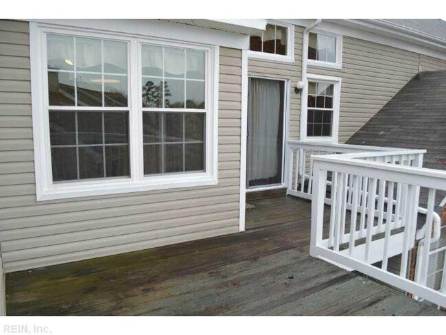 Foto del edificio - 4221 Laurel Green Circle