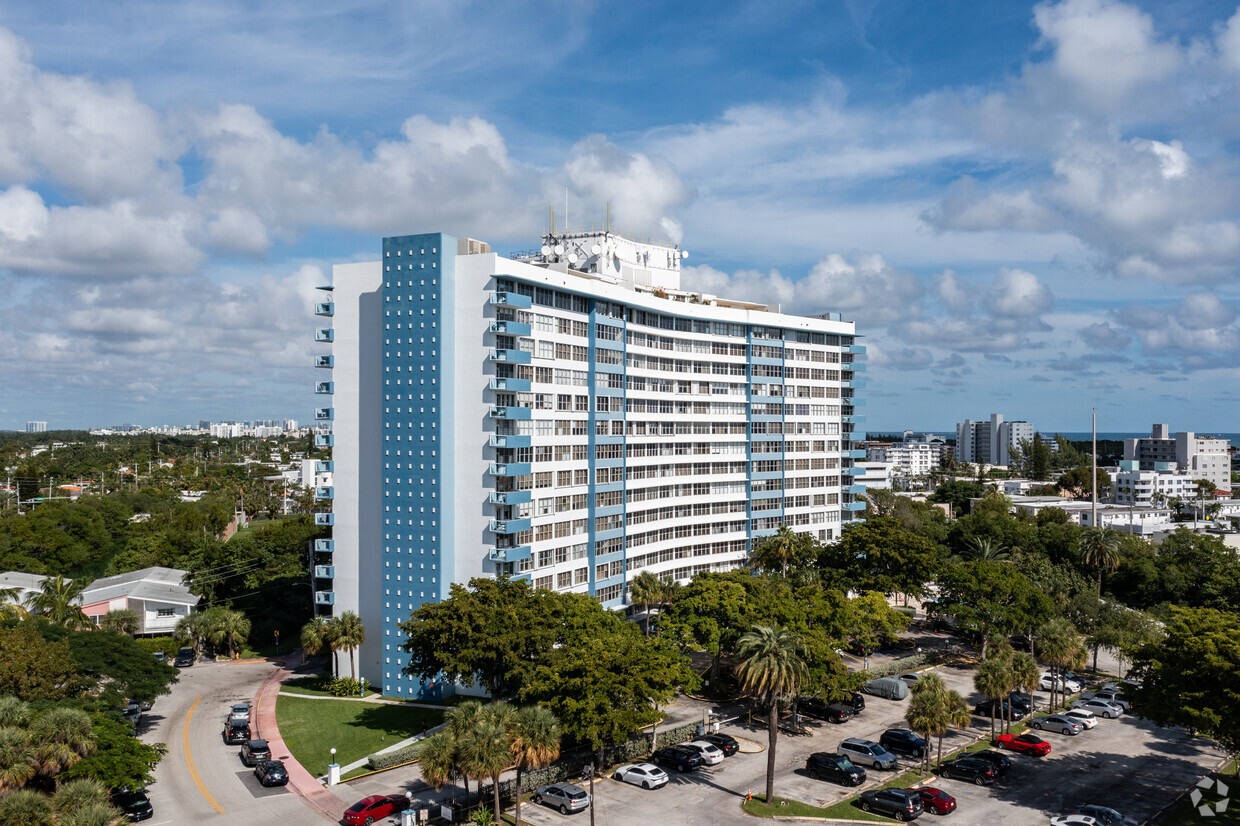 Foto principal - Parkview Point Condos