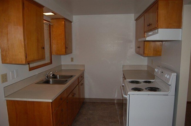 Foto del edificio - 10540-10550 E Burnside St