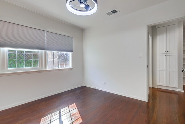 Dormitorio 2 - 11690 Margate St