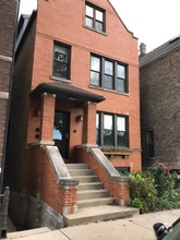 Building Photo - 2137 N Oakley Ave