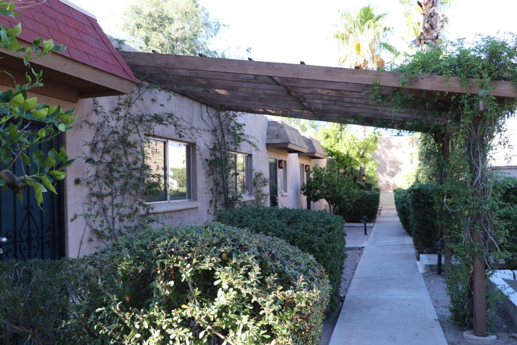 Foto del edificio - 3737 E Bellevue St