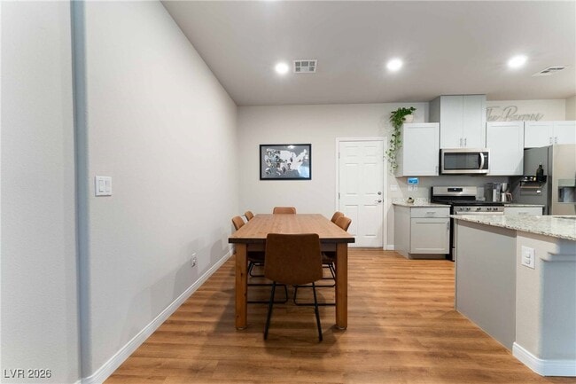 Foto del edificio - 7451 Sunray Point St