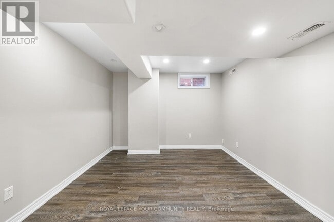 Photo du bâtiment - 1821 Lamstone St