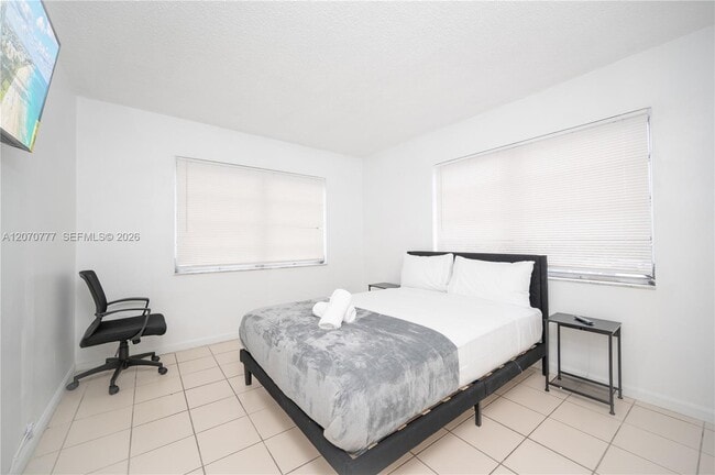Foto del edificio - 500 NE 26th St