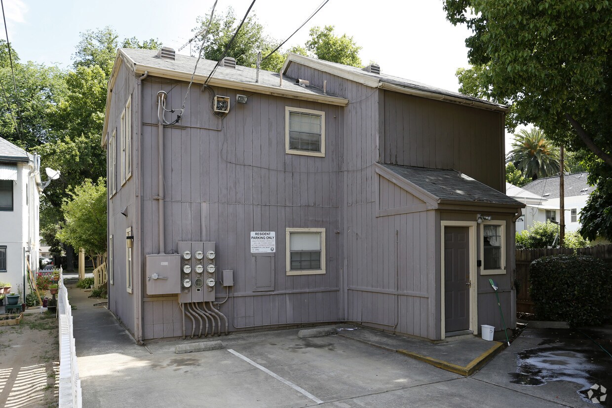 Building Photo - 2716 F St