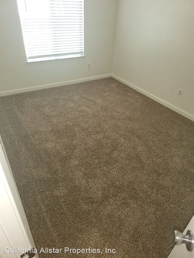 Foto del edificio - 3 br, 2 bath House - 532 Mary Todd Lane
