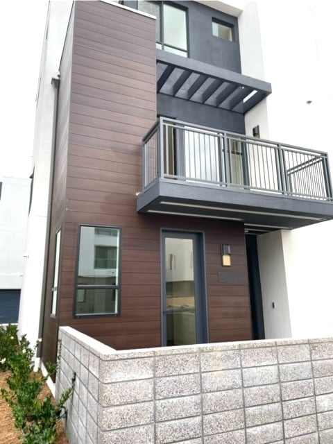 Building Photo - 16137 Veterans Wy