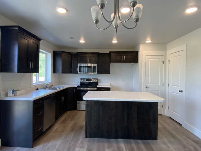 Foto del edificio - 1403 W Creekside Dr