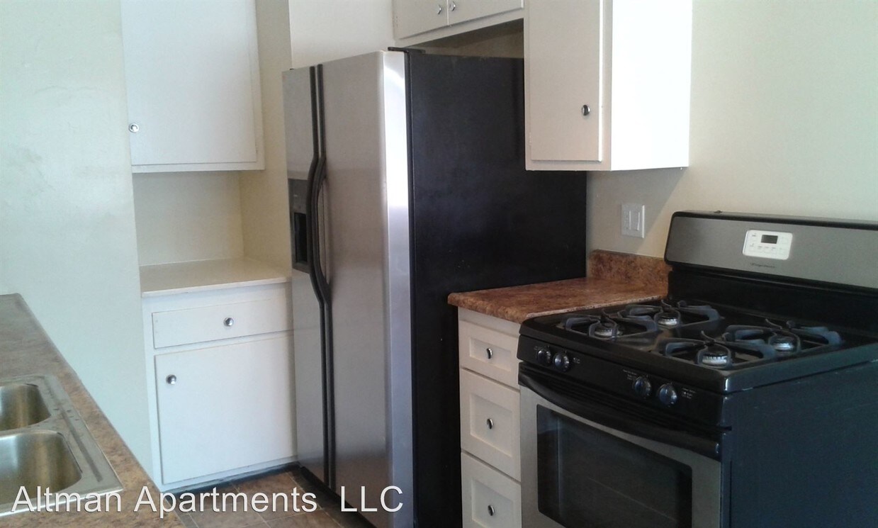 Foto principal - 4541 Santa Rosalia Dr
