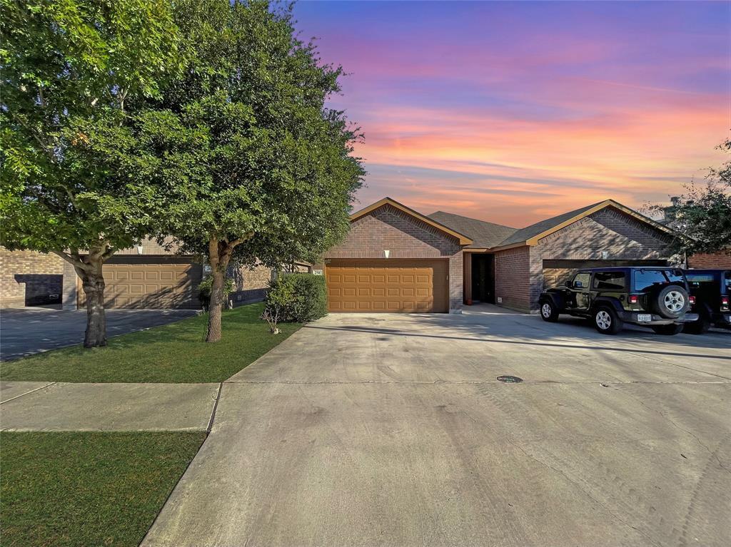 Foto principal - 256 Rosalie Dr