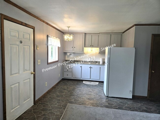 Building Photo - 133 Kennard Rd