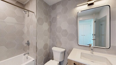 Interior Photo - Broadridge