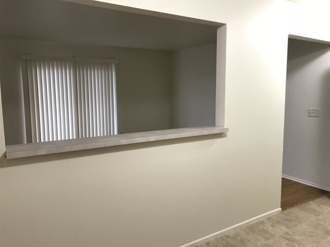 Building Photo - 1690 Driftwood Dr