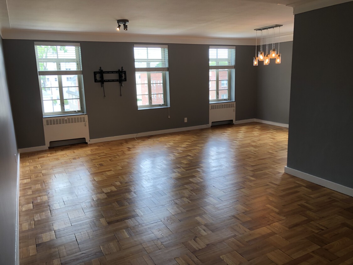 Living Room & Dining Room - 20 Outlook Ave