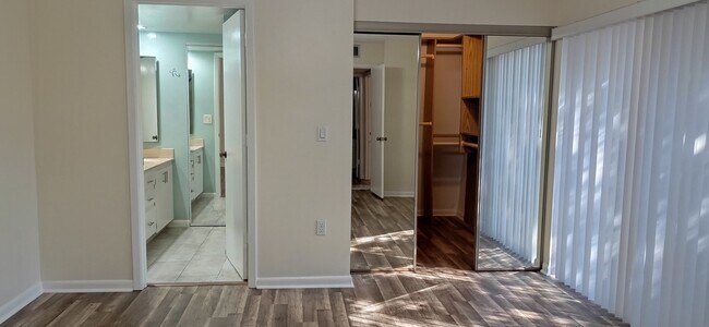 Foto del edificio - 2706-2712 12th Ct