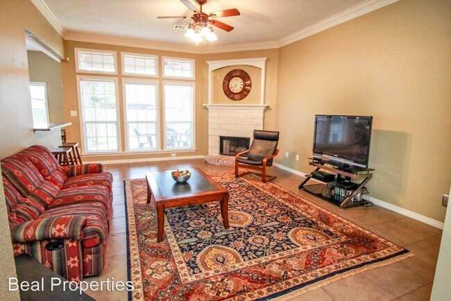 Foto del edificio - 3 br, 2 bath House - 8415 Lauren Dr.