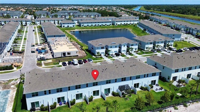 Building Photo - 846 SE grovebush Ln