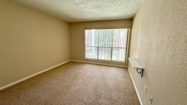 Foto del edificio - C1810-183 Creeks Edge